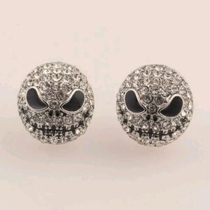 🆕NBC Jack Skellington Rhinestone Decor Skull Stud Earrings